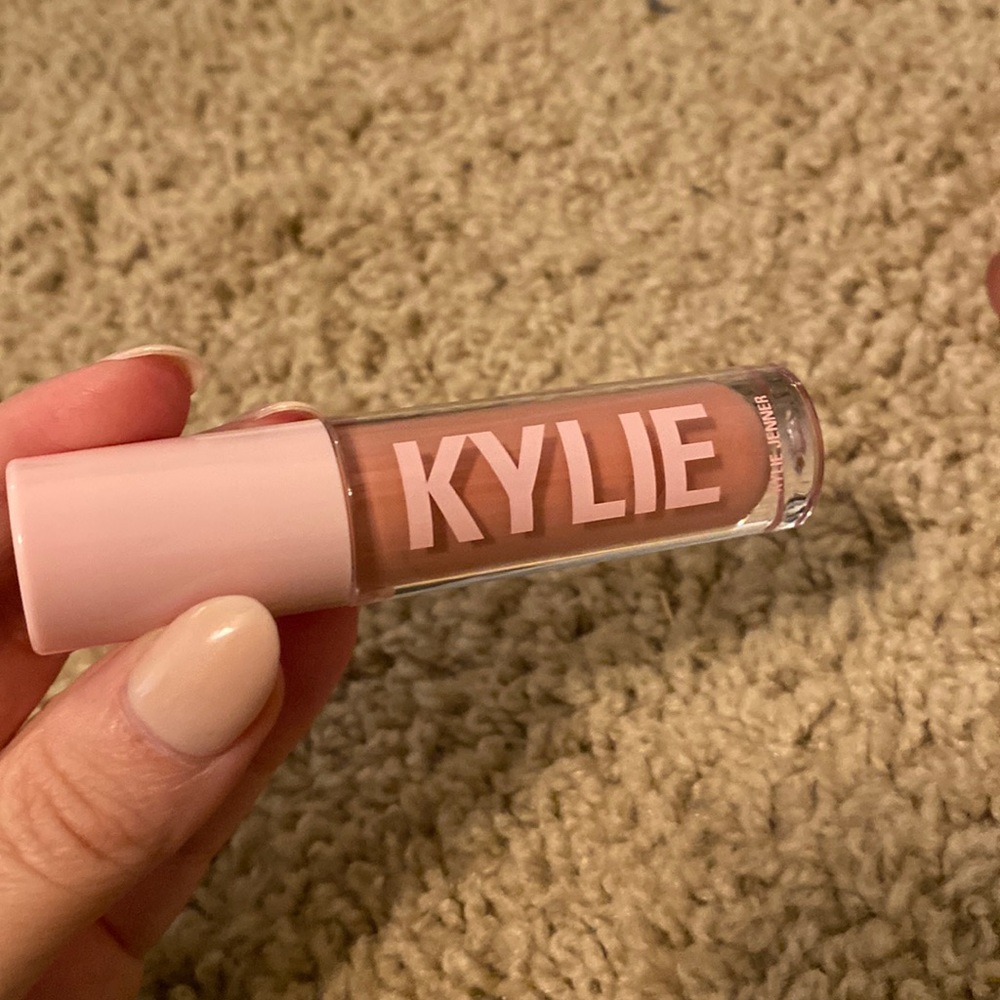 Kylie gloss in the shade diva